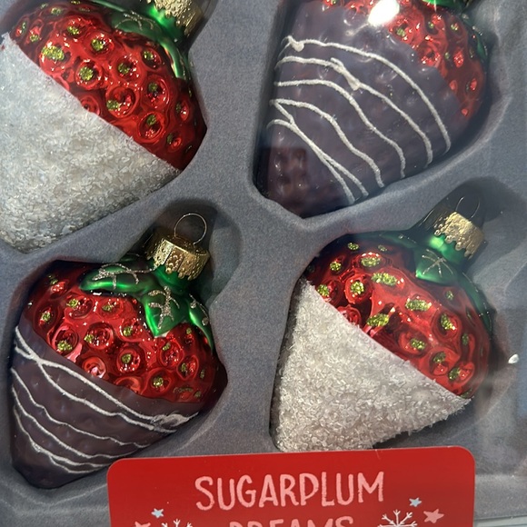 Sugarplum dreams chocolate covered strawberries ornaments glass set of 6 - Picture 3 of 7